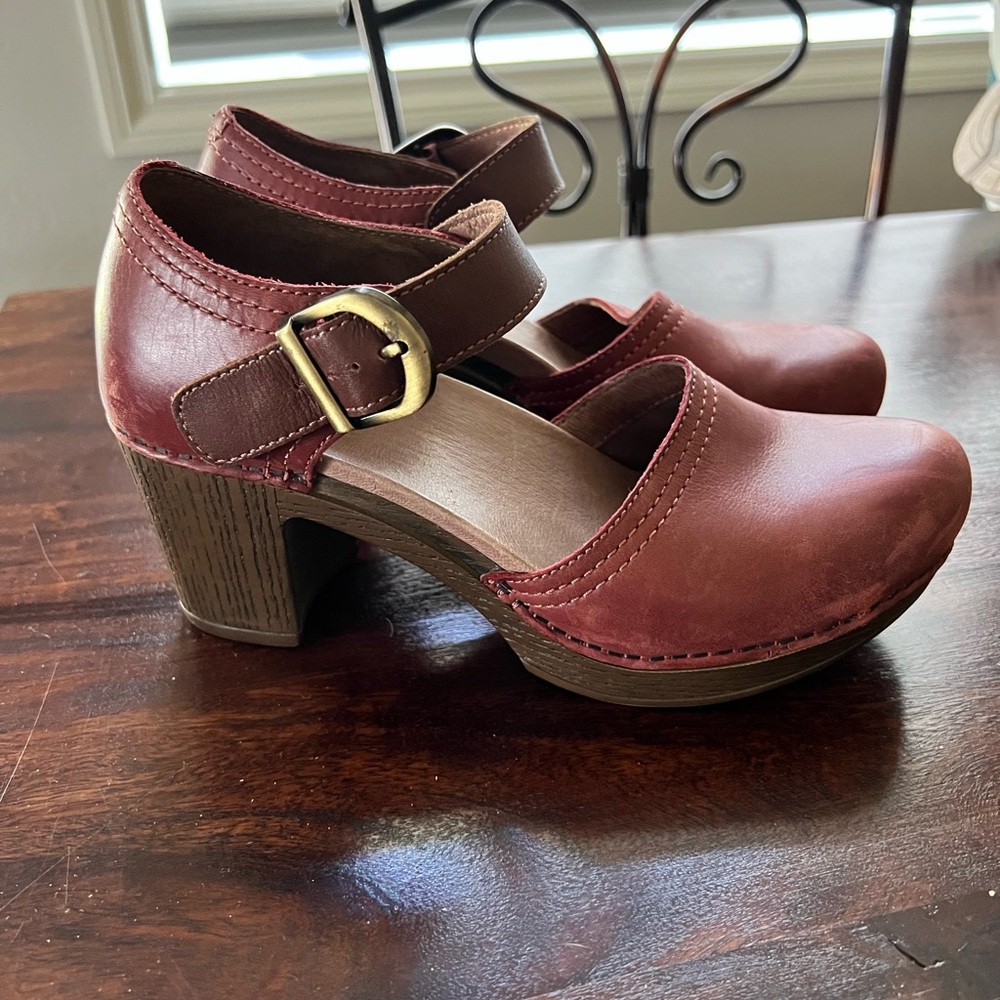 Dansko Mary Jane Heels with platform front Size 38
